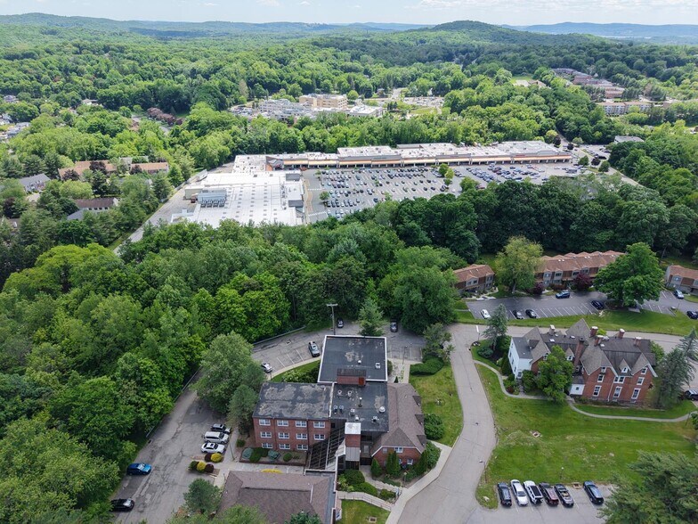 Primary Photo Of 2 Stowe Rd, Peekskill Medical For Lease