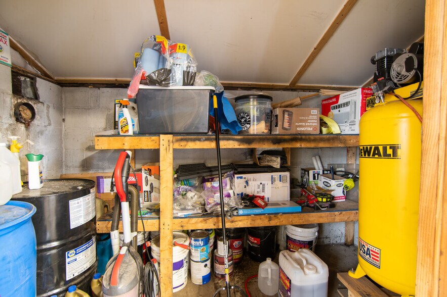 More Photos Of 960 Norwich Rd, Plainfield Auto Repair For Sale