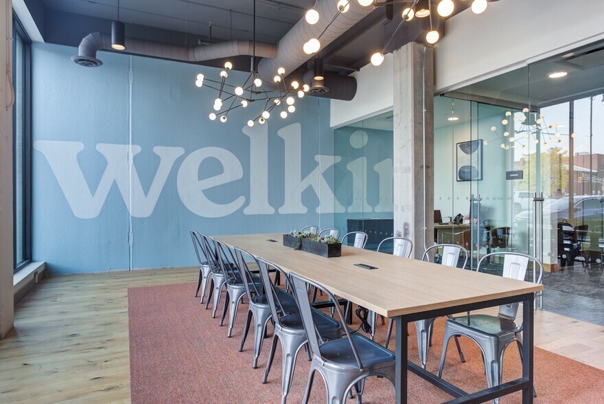 More Photos Of 1425 Ellinwood Ave, Des Plaines Apartments For Lease