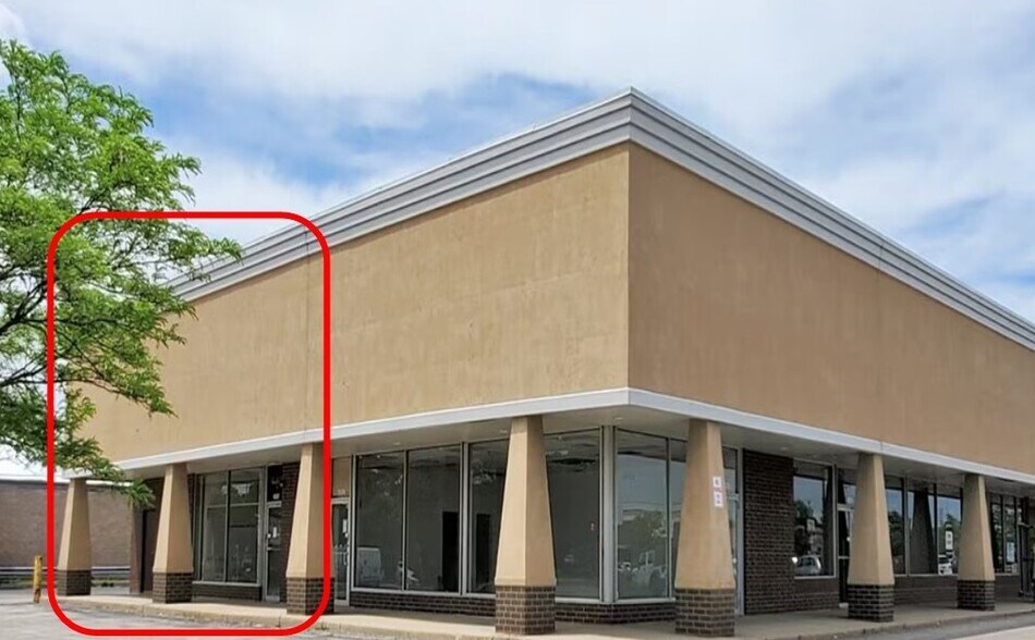 Primary Photo Of 10207 Grand Ave, Franklin Park Freestanding For Lease