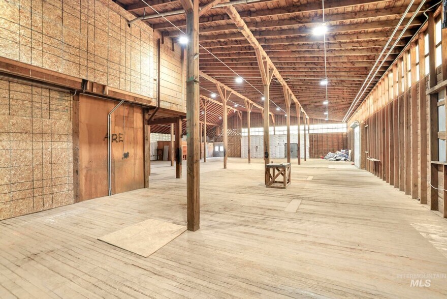 More Photos Of 276 Highway 30, Hansen Industrial For Lease