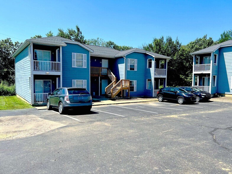 More Photos Of 801 W Walnut St, Desloge Apartments For Sale