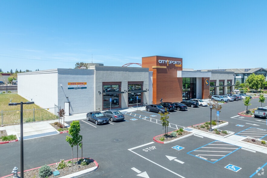 More Photos Of 3680 Crocker Dr, Sacramento Unknown For Lease