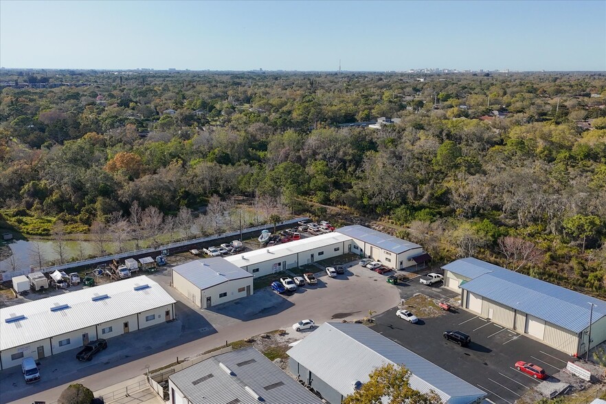 More Photos Of 5623-5627 Lawton Dr, Sarasota Warehouse For Sale