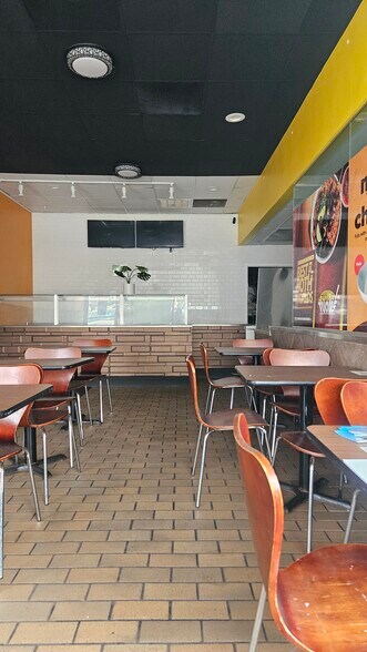 More Photos Of 4000-4010 Lincoln Blvd, Marina Del Rey Unknown For Lease