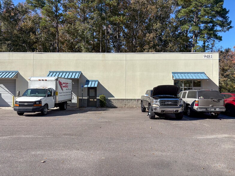 More Photos Of 9481 Industrial Center Dr, Ladson Flex For Lease