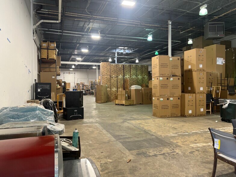 More Photos Of 4 North St, Waldwick Flex For Sale