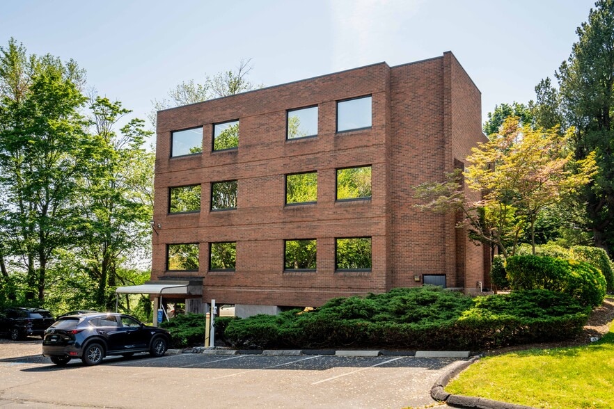 More Photos Of 2751 Dixwell Ave, Hamden Office For Sale