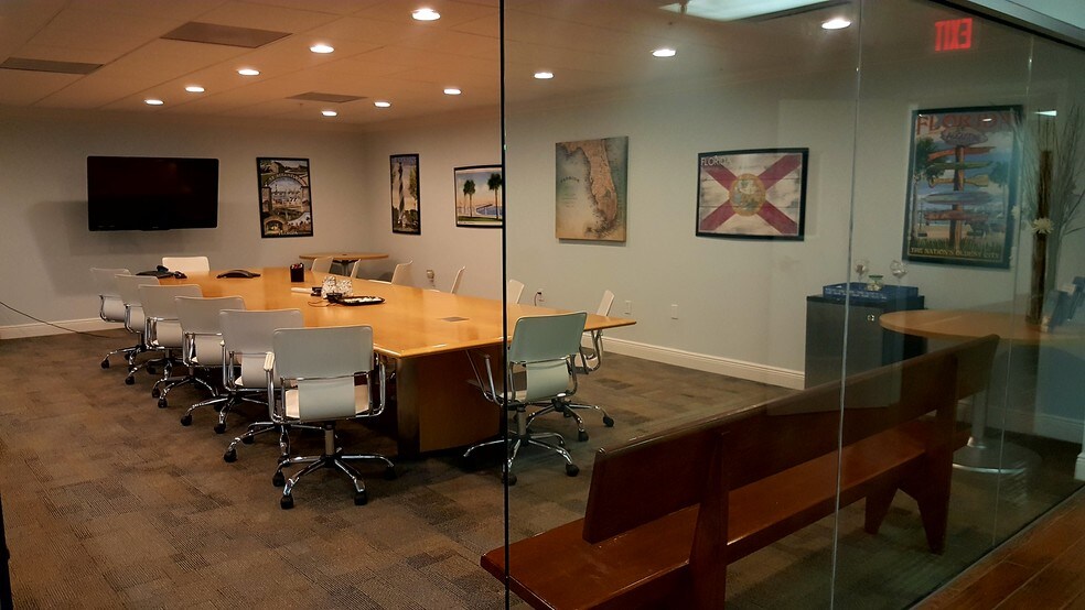 More Photos Of 2313 W Violet, Tampa Medical For Lease