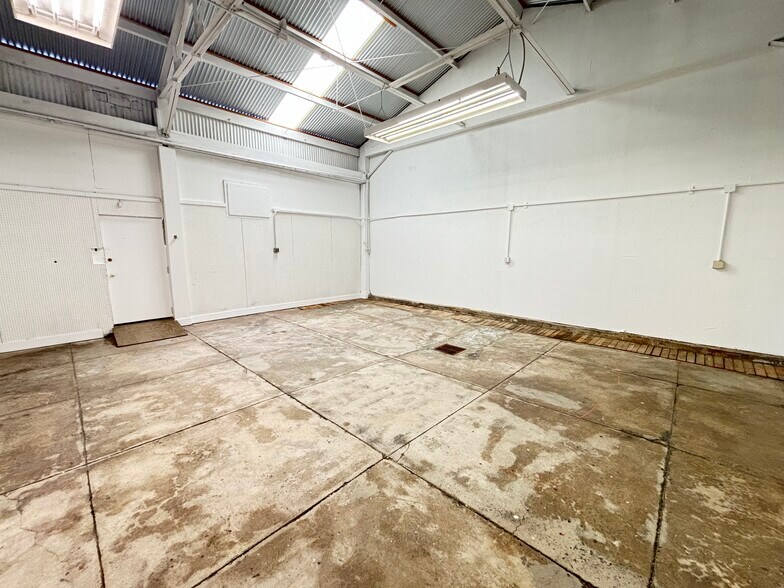 More Photos Of 1731 Leslie St, San Mateo Warehouse For Lease
