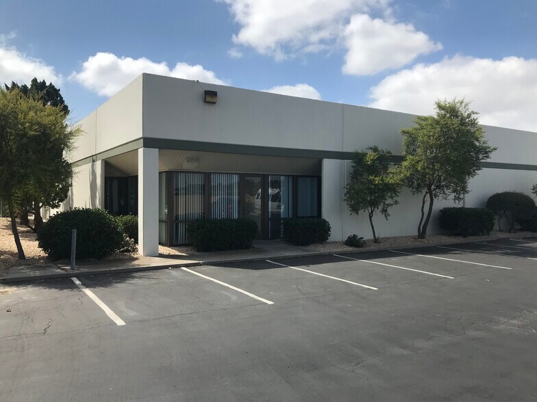 More Photos Of 5160 Mercury Pt, San Diego Light Manufacturing For Lease