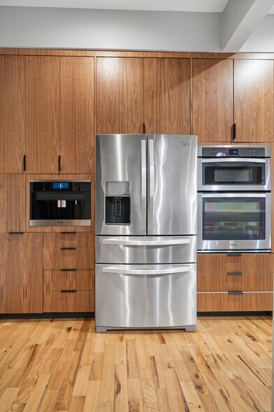 More Photos Of 91 W Hightower Dr, Dawsonville Warehouse For Sale