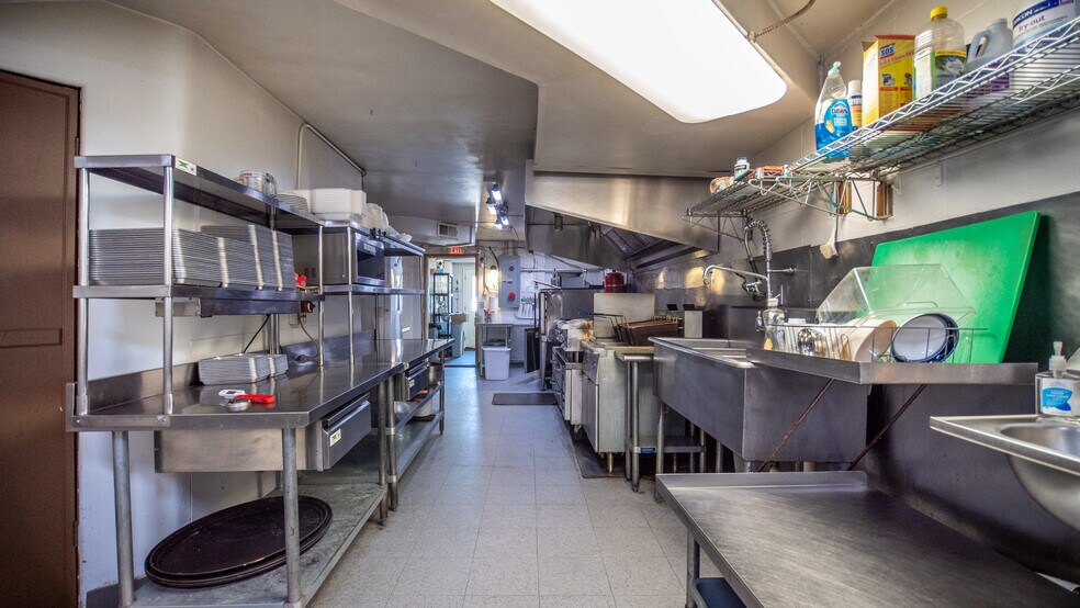 More Photos Of 2862 Route 38, Emlenton Bar For Sale