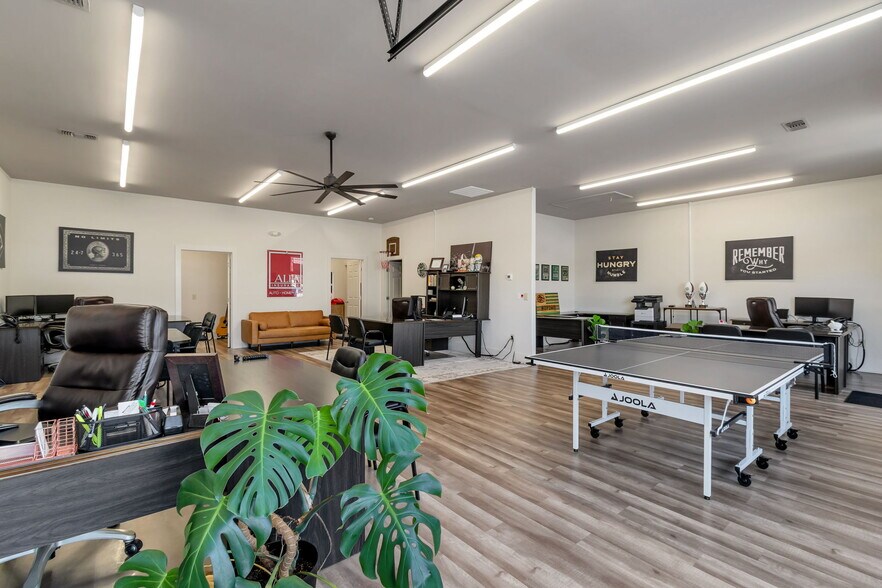 More Photos Of 179 E Moreno St, Buford General Retail For Sale