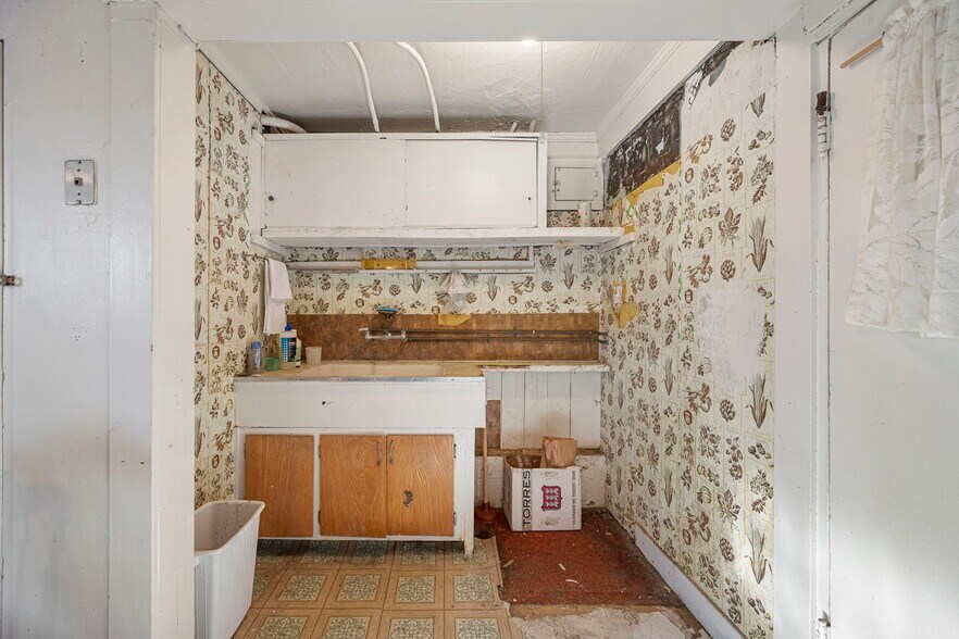 More Photos Of 2 Hugo St, San Francisco Apartments For Sale