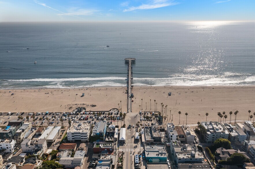 More Photos Of 3111 Ocean Front Walk, Marina Del Rey Apartments For Sale