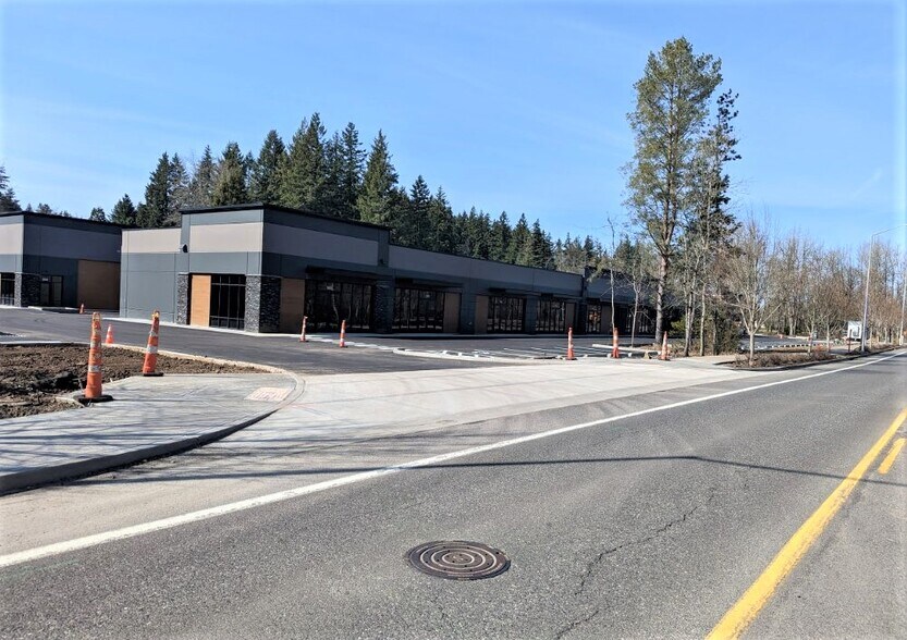 More Photos Of 6923 NW Friberg Strunk St, Camas Unknown For Lease