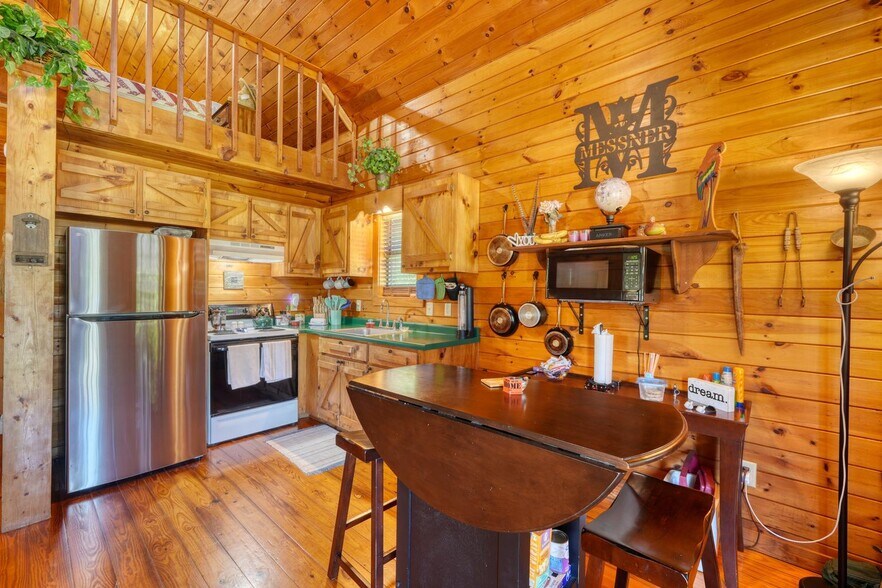 More Photos Of 23 & 60 Greenbriar Hwy, Blairsville Office For Sale