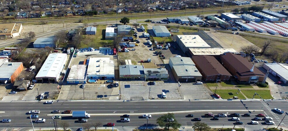 More Photos Of , Dallas General Retail For Sale