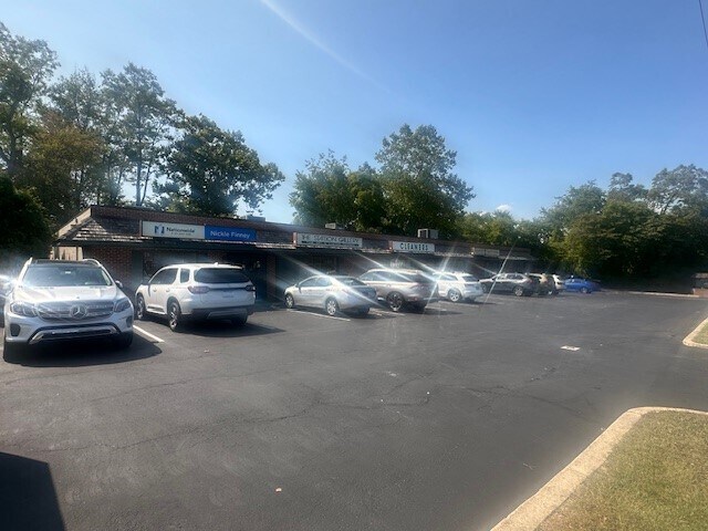 More Photos Of 3920 Kennett Pike, Wilmington Storefront For Lease