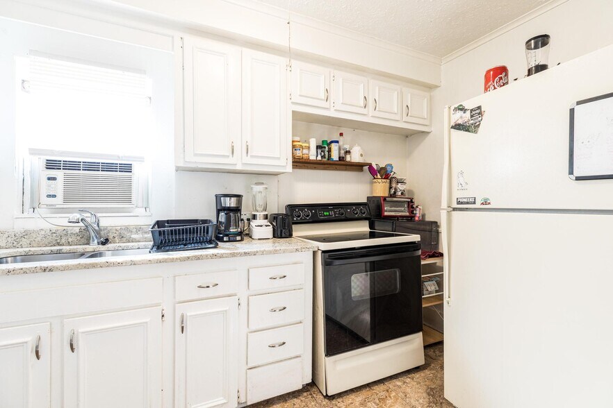 More Photos Of 17 Winter St, Rochester Apartments For Sale