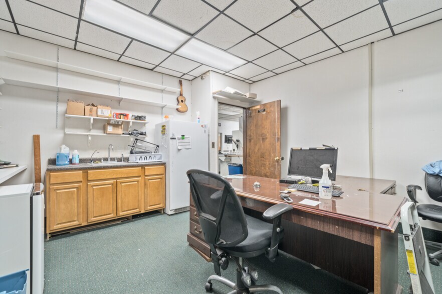 More Photos Of 861-863 Broadway, Bayonne General Retail For Sale