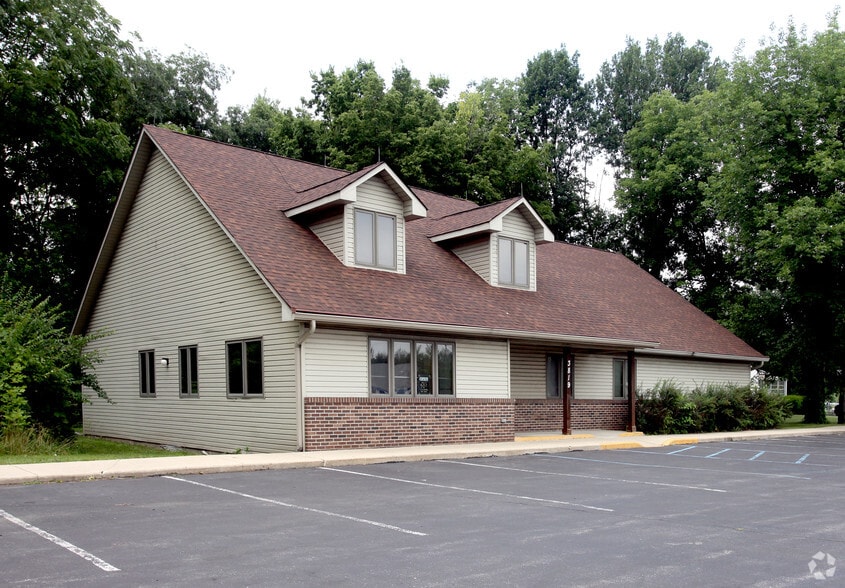 Primary Photo Of 3819 Kentucky Ave, Indianapolis Medical For Sale