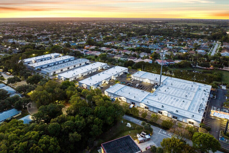 More Photos Of 10018-10058 Spanish Isles Blvd, Boca Raton Unknown For Lease