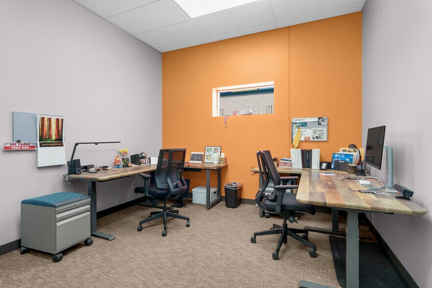 More Photos Of 4950 W 78th St, Bloomington Warehouse For Sale