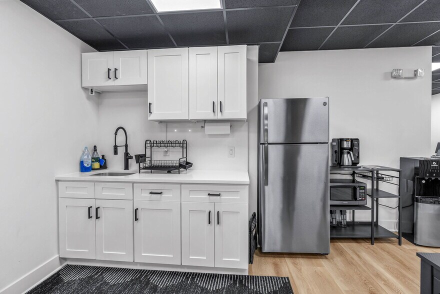 More Photos Of 160-164 N 2nd St, Philadelphia Apartments For Lease