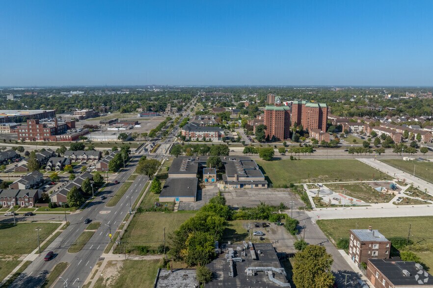 More Photos Of 3550 John C Lodge Fwy, Detroit Schools For Sale