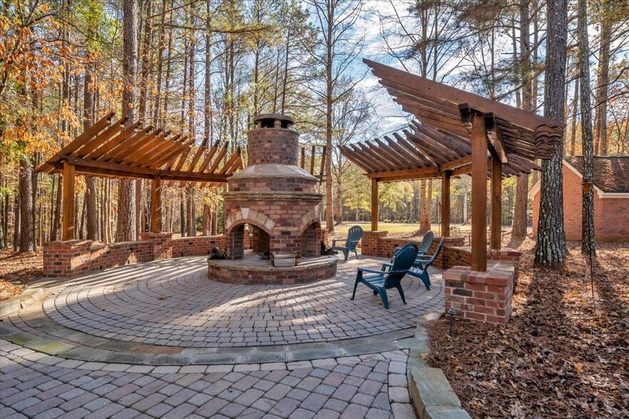 More Photos Of 2079 Highway 85, Senoia Specialty For Sale