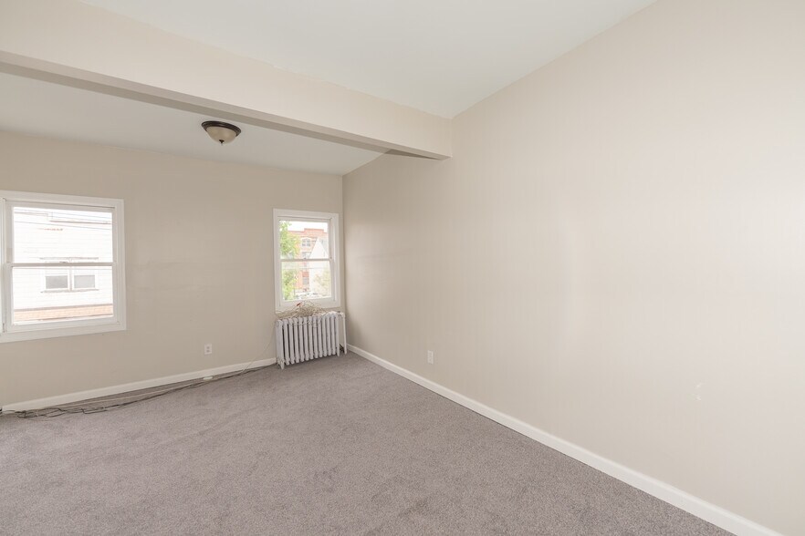 More Photos Of 117 N Lake Ave, Albany Storefront Retail Residential For Sale