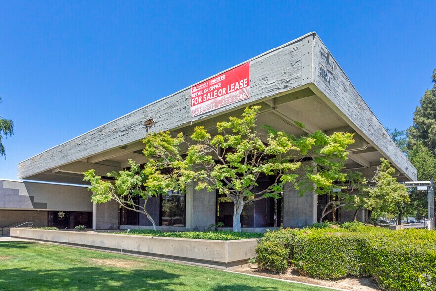 More Photos Of 1310 E Shaw Ave, Fresno Unknown For Lease