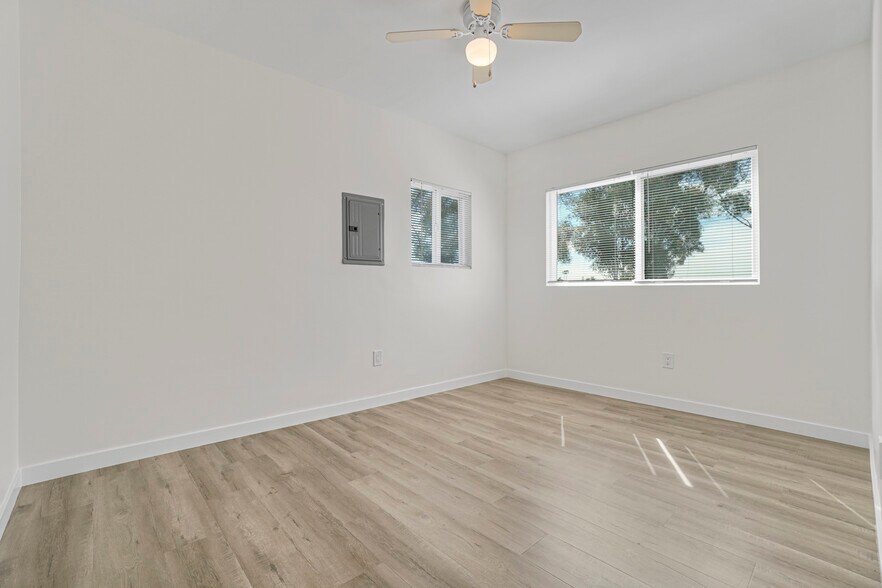 More Photos Of 11513 Berendo Ave, Los Angeles Multifamily For Sale