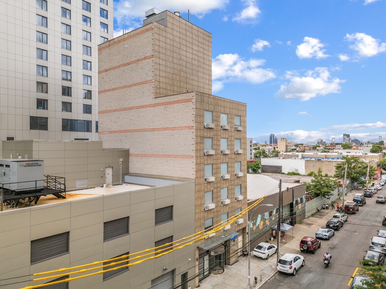 More Photos Of 3858 12th St, Long Island City Hotel For Sale
