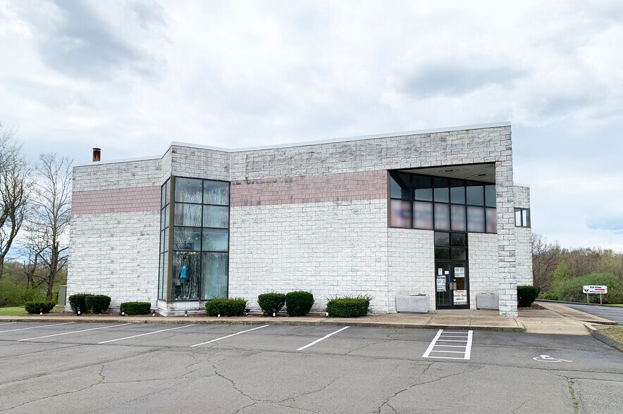More Photos Of 295 Talcottville Rd, Vernon Storefront Retail Office For Sale