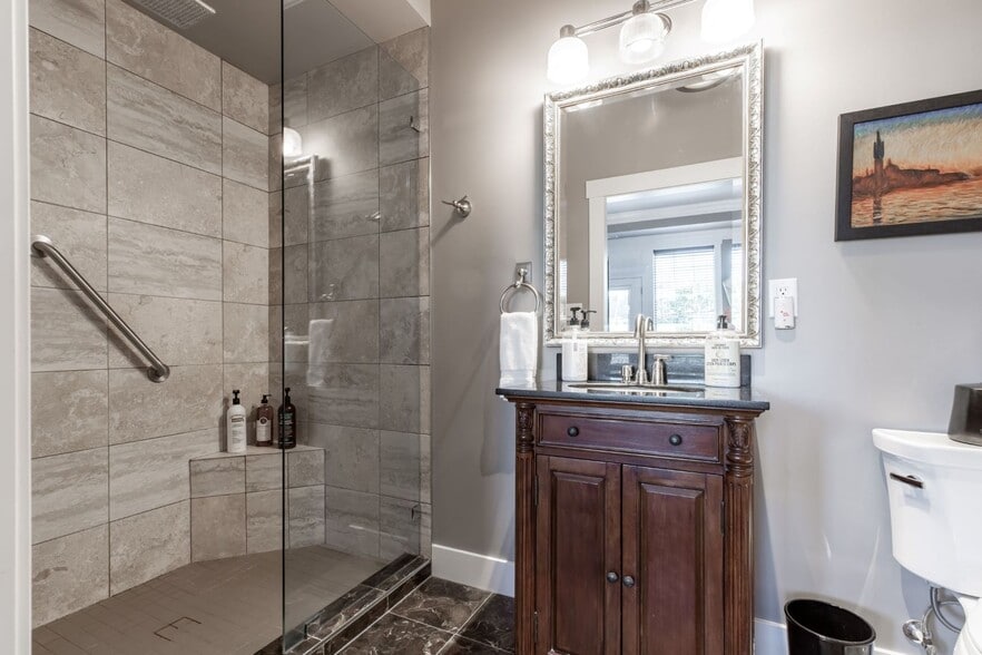 More Photos Of 2379 Chardonnay Ln, Abbotsford Hospitality For Sale