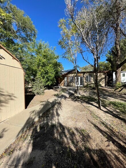 More Photos Of 1804 E College Blvd, Roswell General Retail For Sale