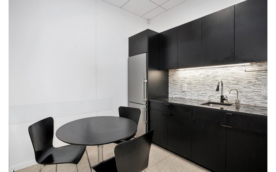 More Photos Of 50 W 47th St, New York Office Residential For Sale