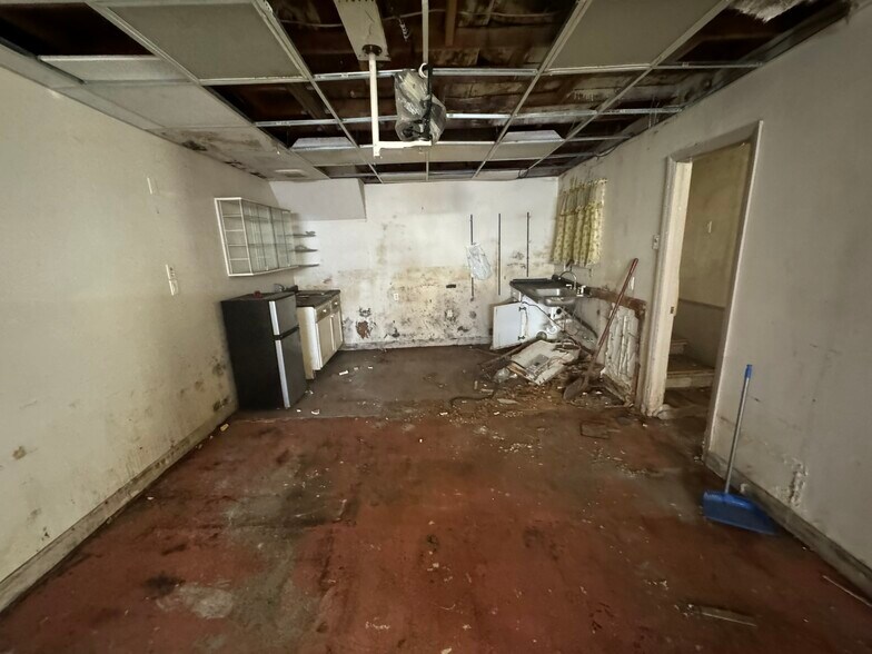 More Photos Of 1006-1008 Paterson Plank Rd, North Bergen Storefront Retail Residential For Sale