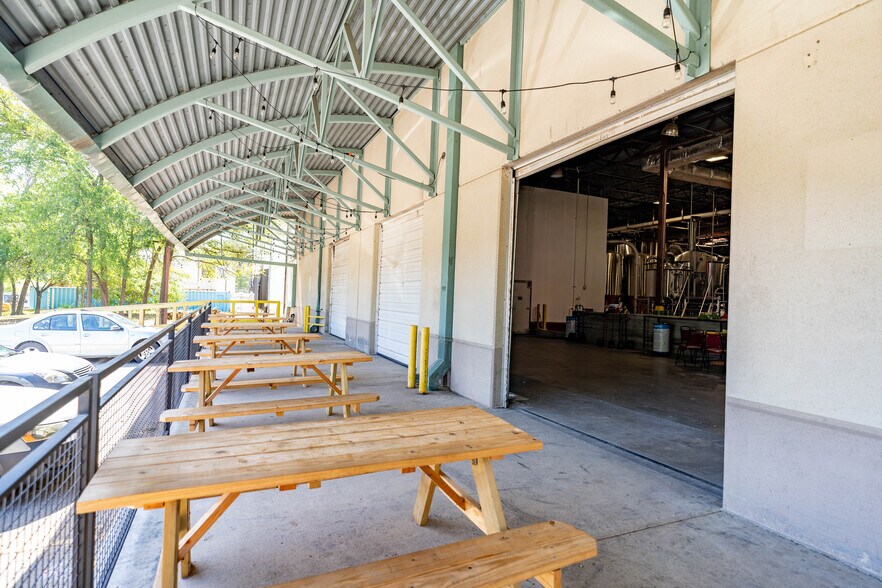 More Photos Of 8201 S Congress Ave, Austin Distribution For Sale