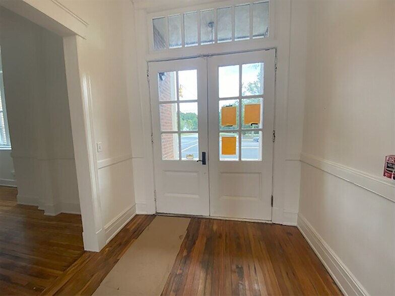 More Photos Of 1802 Drayton Rd, Spartanburg Storefront Retail Office For Lease