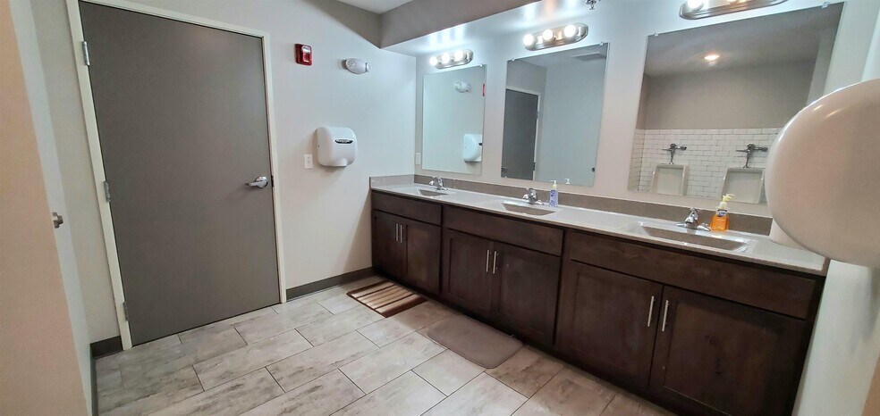More Photos Of 404 W 7th St, Hays Sorority Fraternity House For Sale