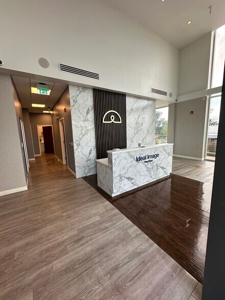 More Photos Of 915 S Colorado Blvd, Denver Freestanding For Lease