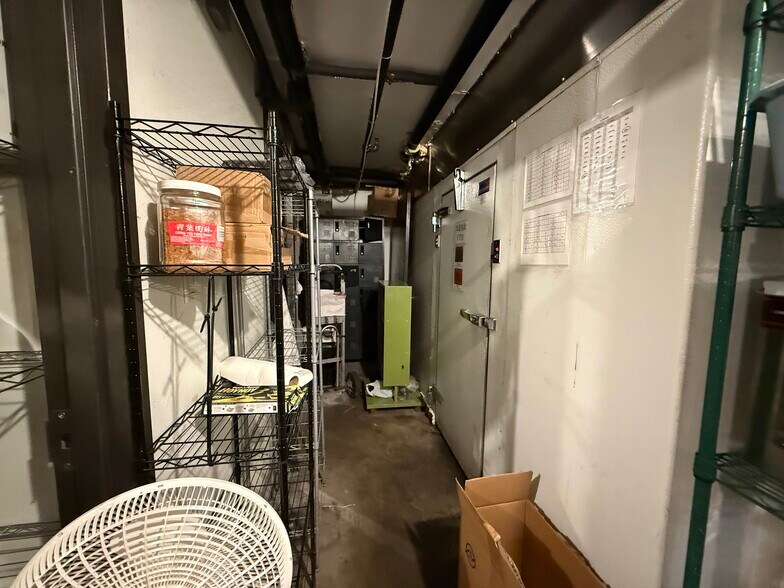 More Photos Of 318 Bedford Ave, Brooklyn Apartments For Lease