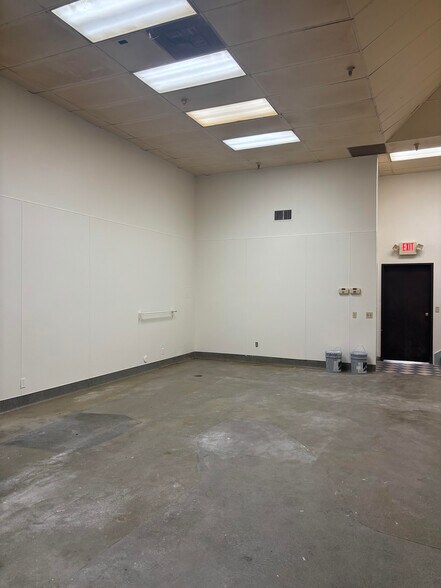 More Photos Of 1940 Frank Stiles St, South El Monte Warehouse For Lease