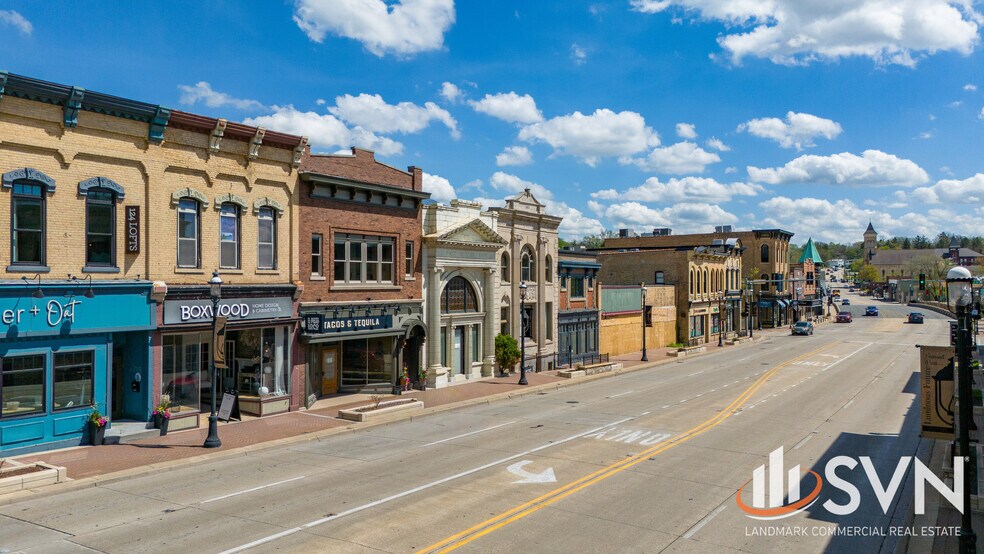 More Photos Of 118 W Main St, West Dundee Bank For Sale