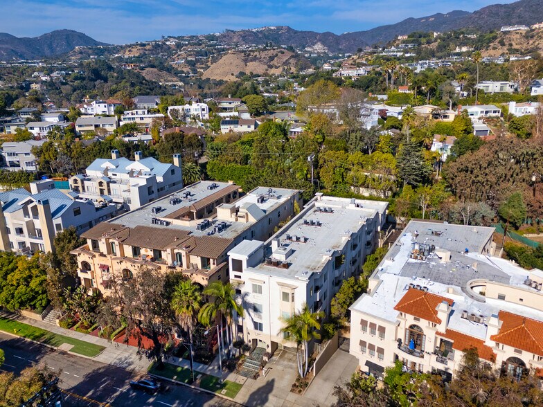 More Photos Of 16117 W Sunset Blvd, Pacific Palisades Apartments For Sale