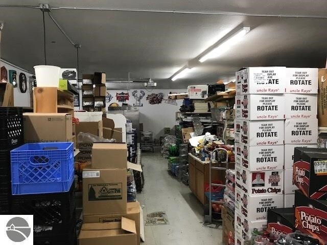 More Photos Of 10673 W Saint Charles Rd, Sumner Service Station For Sale